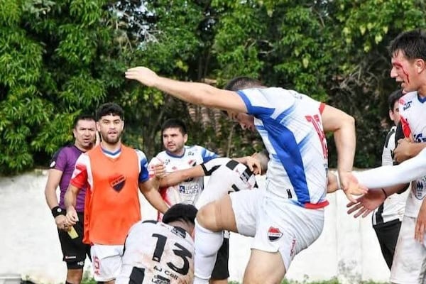 Clásico terminó con feroz ñembuepoti y ¡8 expulsados!