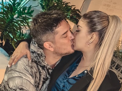 “Feliz cumpleaños al hombre con quien aprendí que el amor no siempre es perfecto”