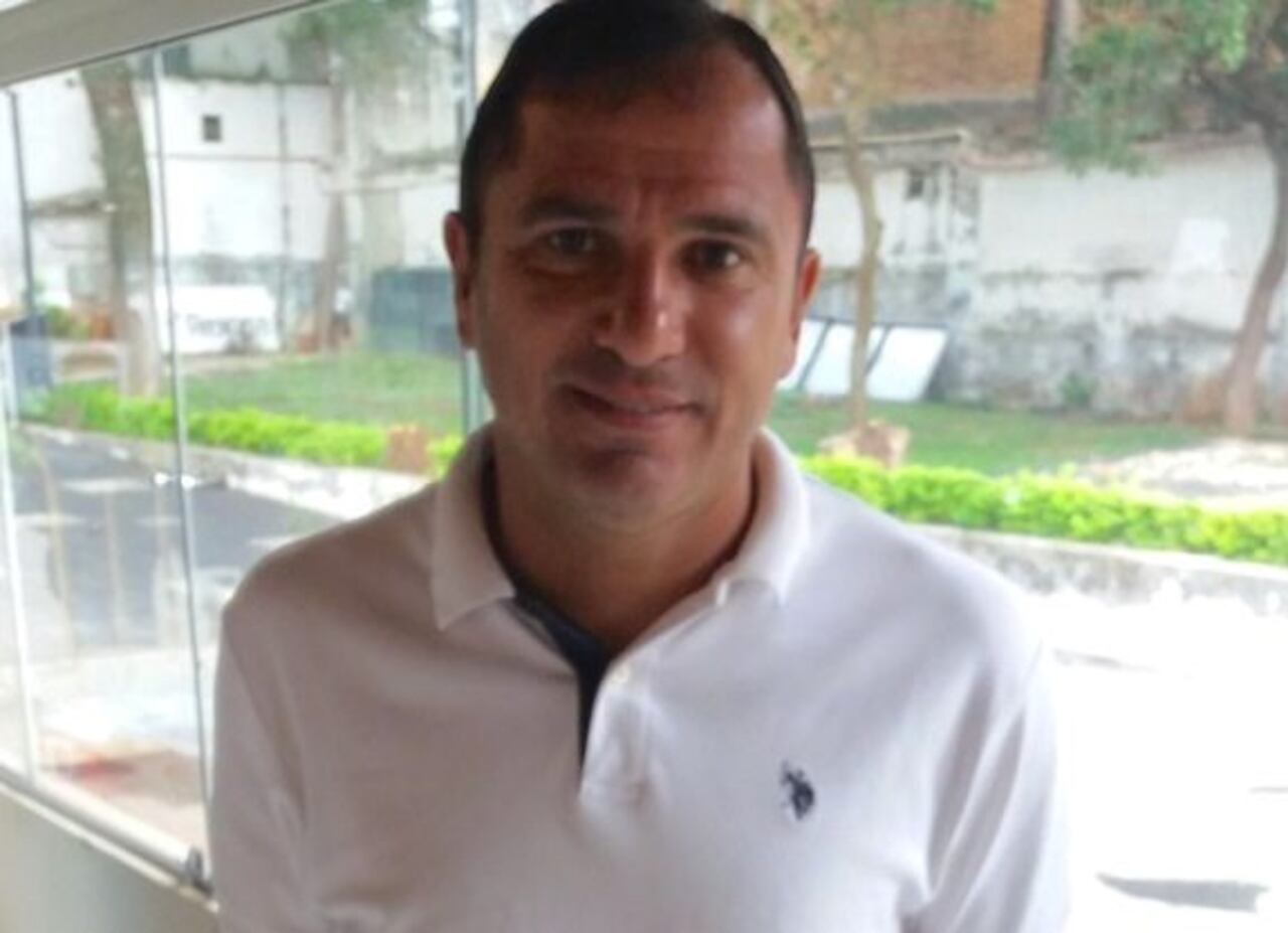 DT. Actualmente, Isasi es entrenadoren las Inferiores.