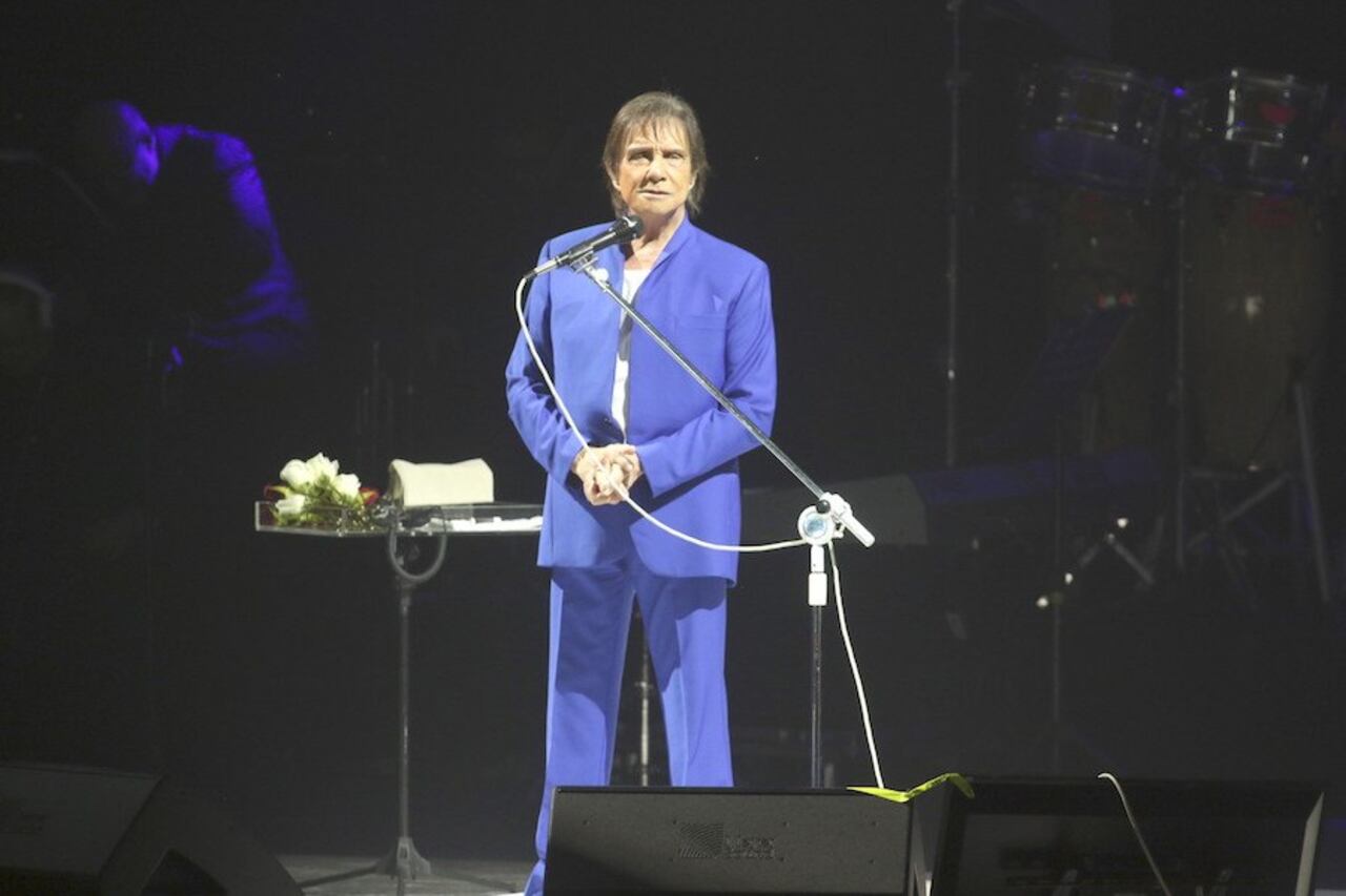 Un gran show de música y luces fue el presentado por Roberto Carlos.