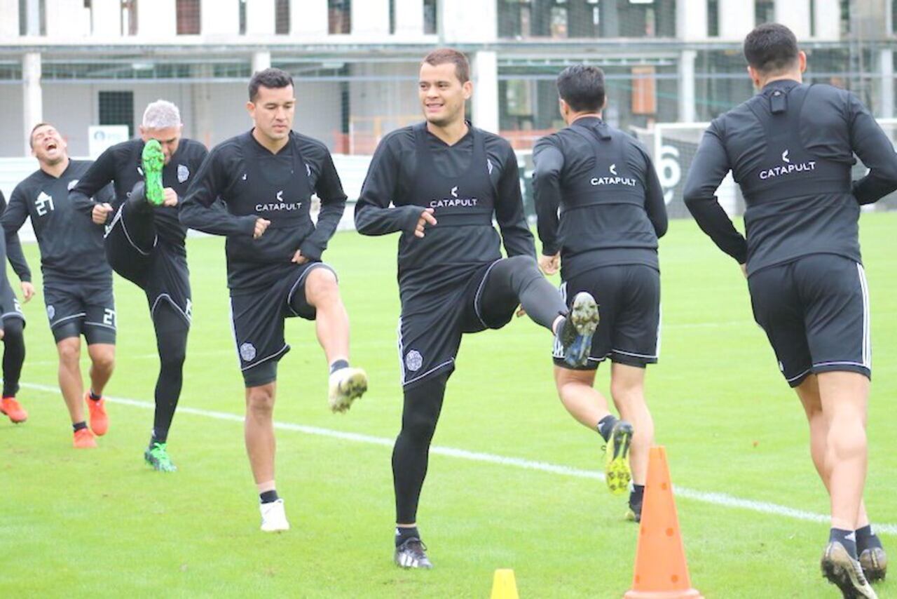 Los peloteros de Olimpia siguen trabajando en la Villa.