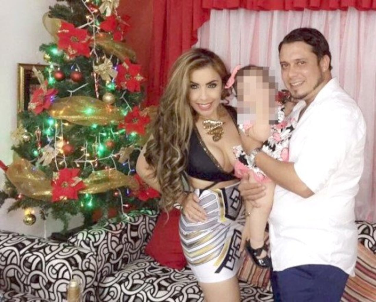 William con su ex, Monserrat Núñez y su hija.
