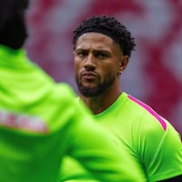 De Nigeria con amor: el arquero que se roba suspiros en el mundial