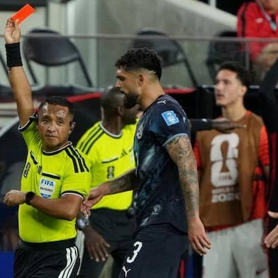 Polémico árbitro salvadoreño pitará Francia-España