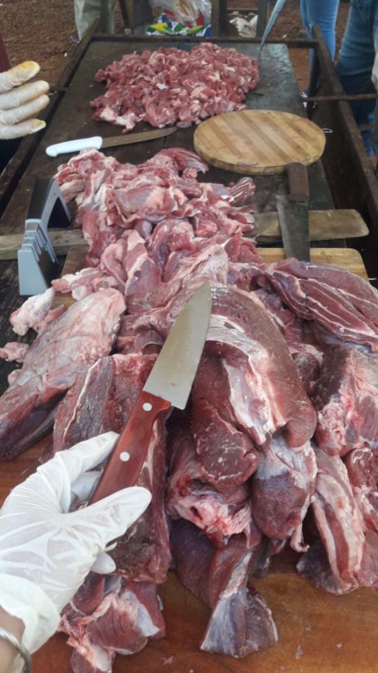Gran cantidad de carne se dio de comer a la gente