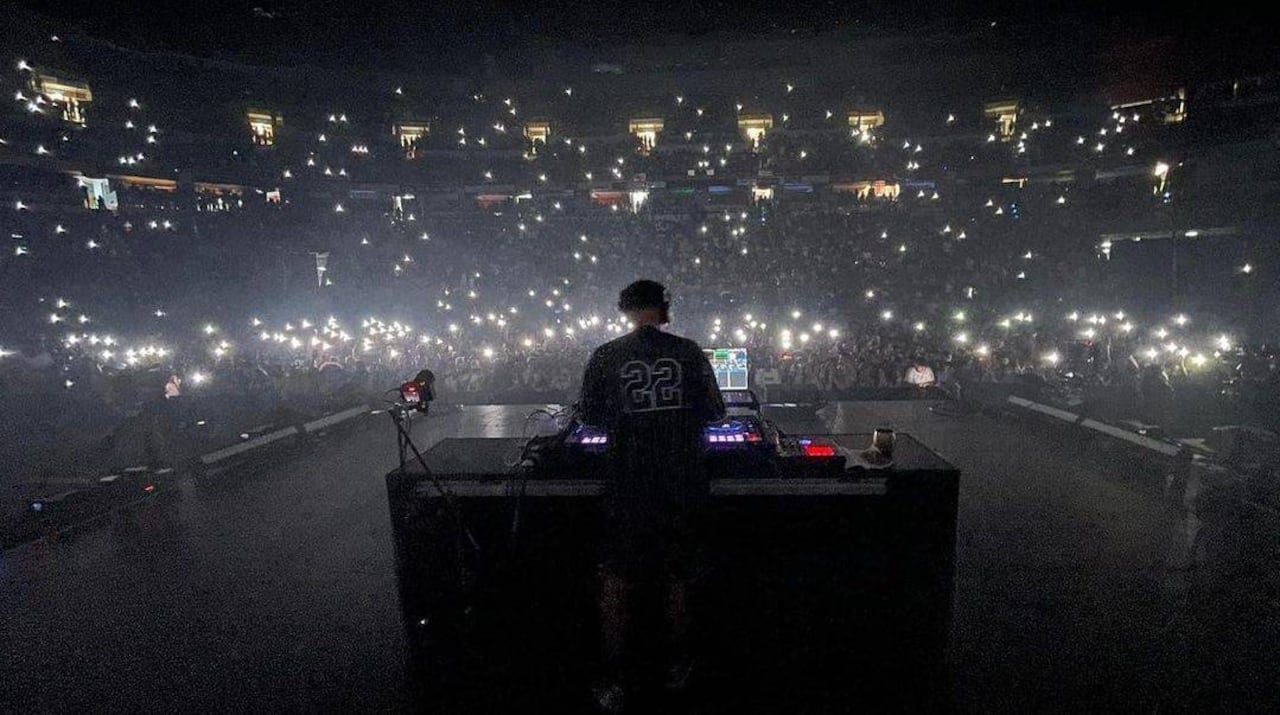 El Dj Omar de Bad Bunny. El es el organizador de los "After Party Bad Bunny". @djomaroficial