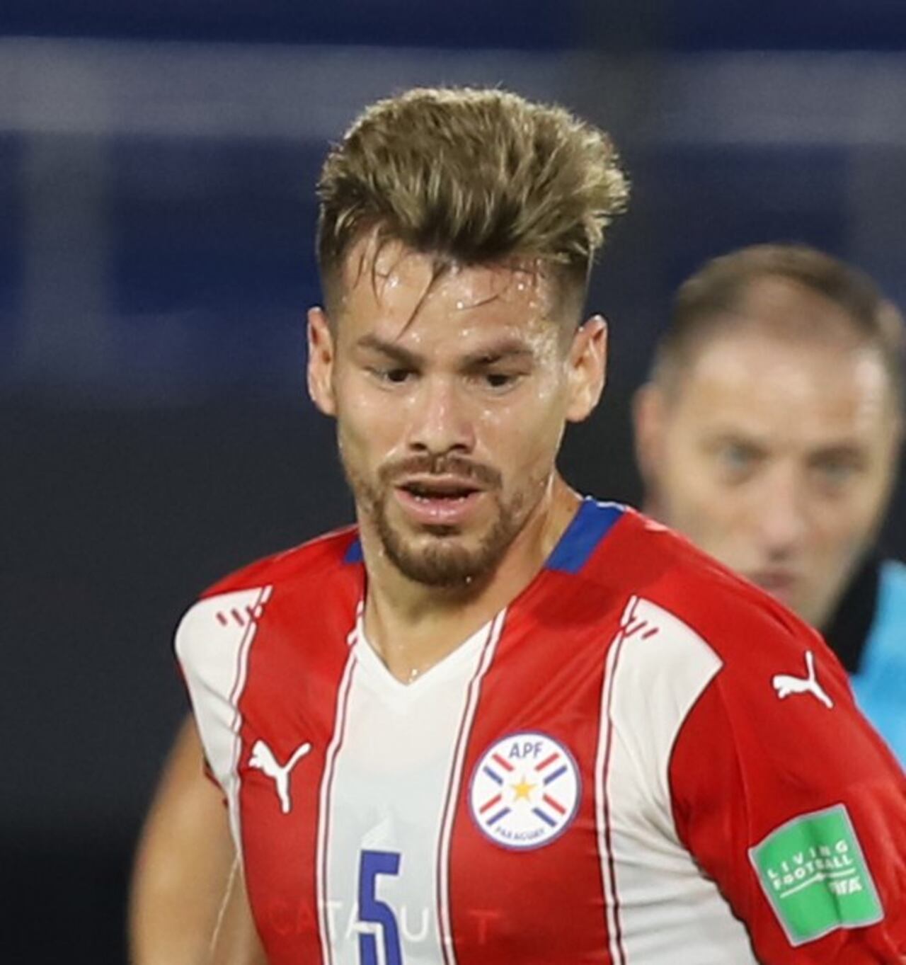 Gastón Giménez, volante de la Albirroja.