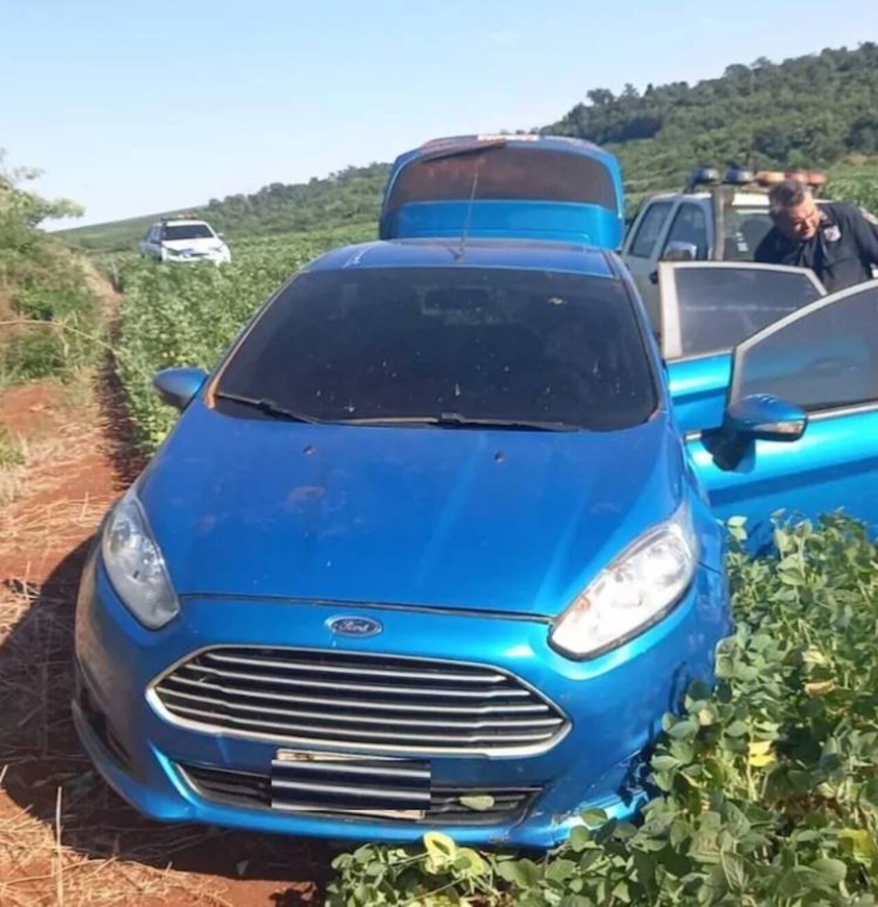 El auto del supuesto polibandi estuvo involucrado en un asalto.