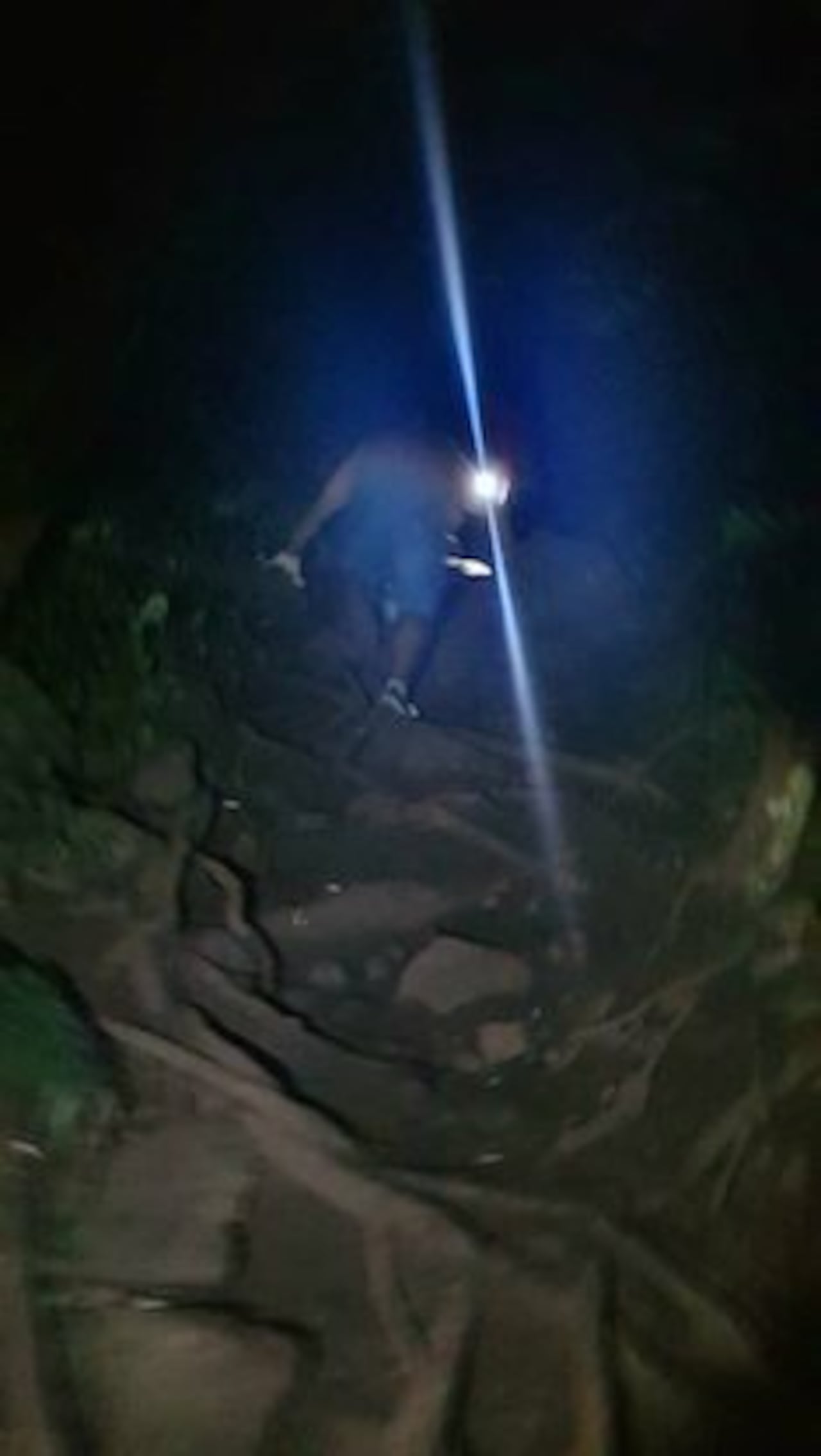 DE TERROR. De noche el panorama es bastante tenebroso, según aseguraron.(FOTO JAHAMÍNA PARAGUAY).