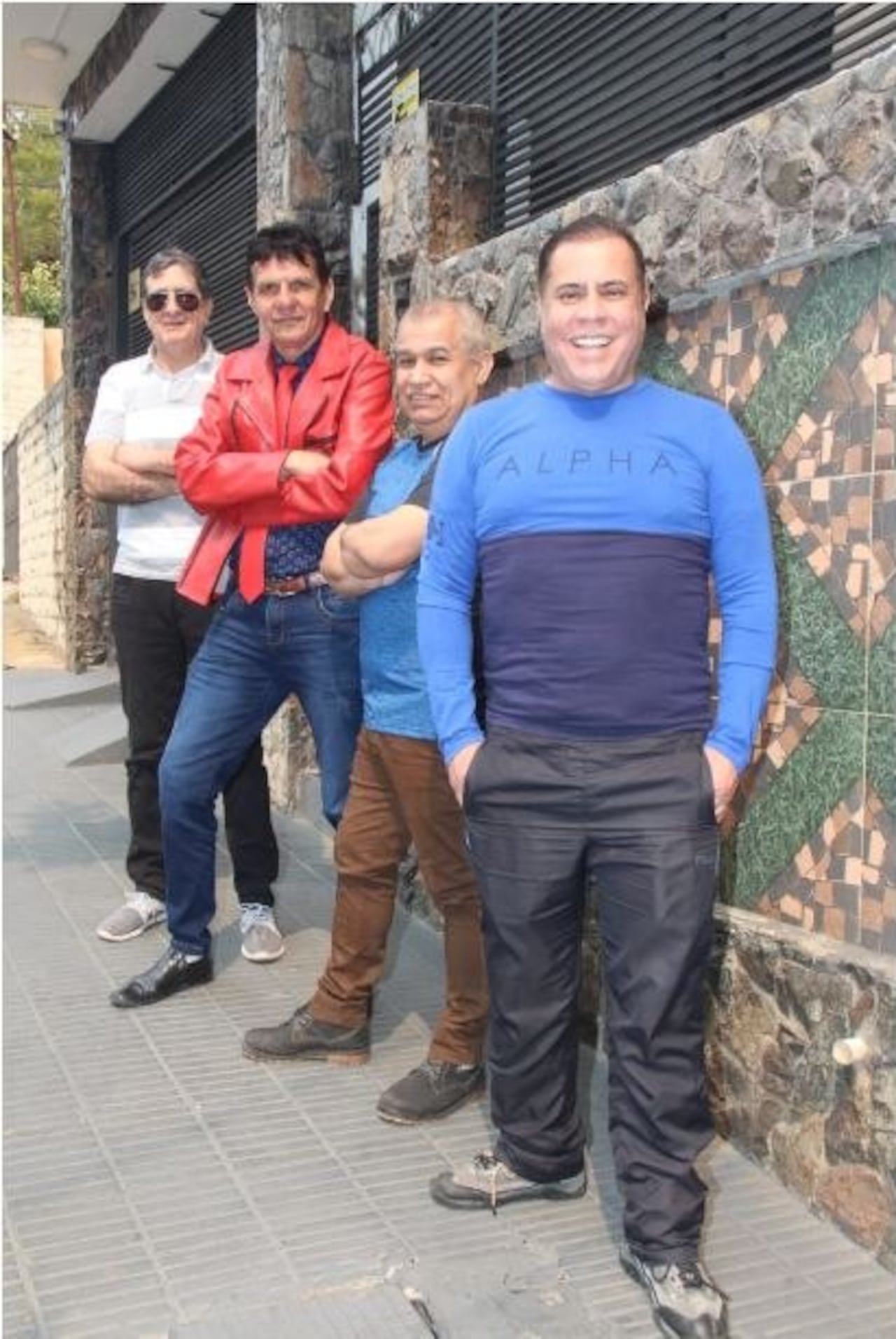 El cuarteto de locutores tiene un programa especial una vez al mes y quieren organizar un concurso de cachaca piru.