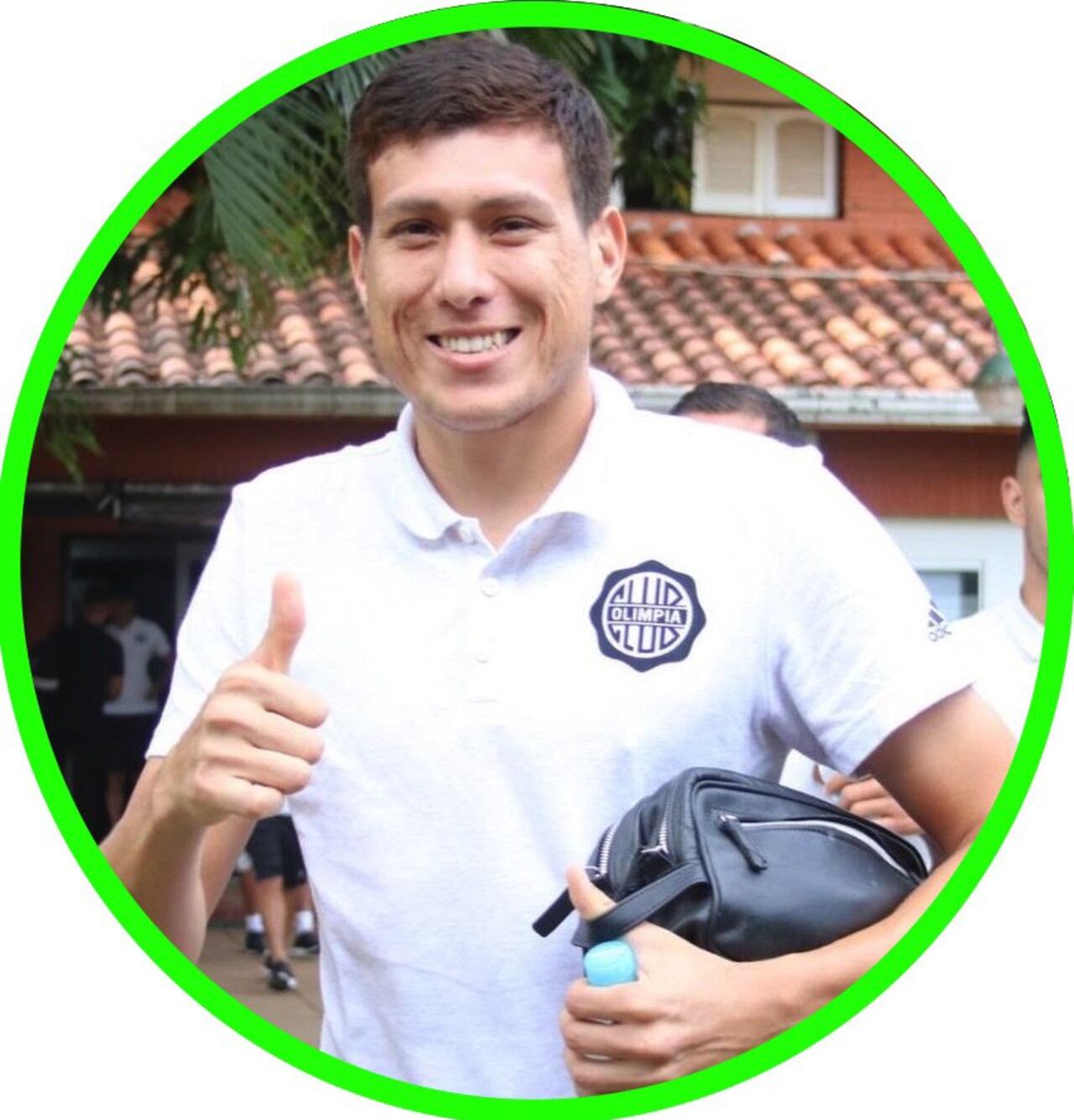 Hernesto Caballero, mediocampista.