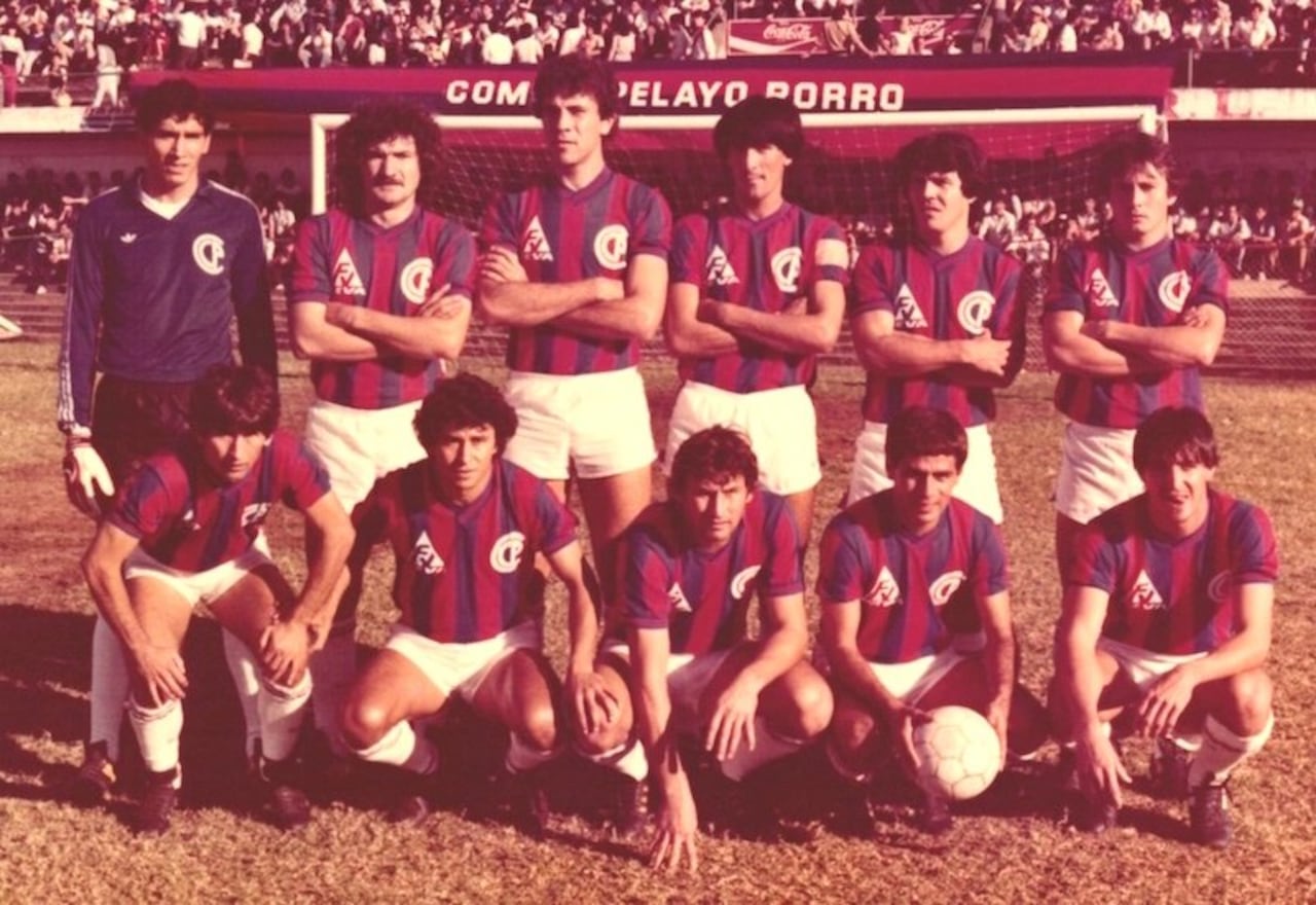 Plantel de Cerro Porteño, en el año 1985. Estrellas memete en el equipo.