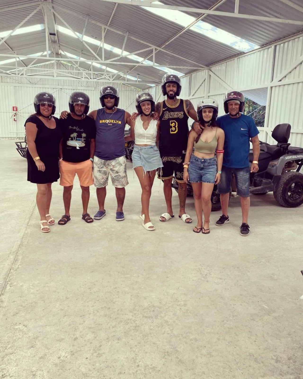 Listos para la aventura. Antes de dar una vueltita en cuaci. @alex.barboz