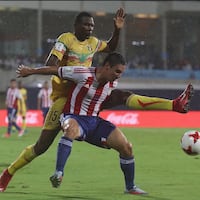 El pelotero paraguayo Fernando Romero cuenta cómo chutan los australianos