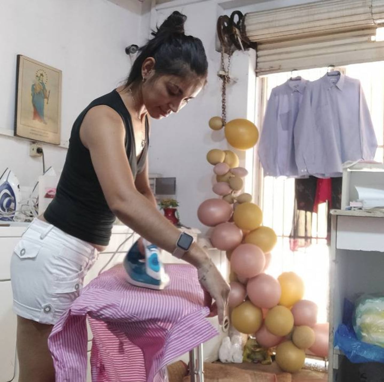 Hilda primero fue empleada, hasta que compró la lavandería en la que trabajaba. (GENTILEZA)