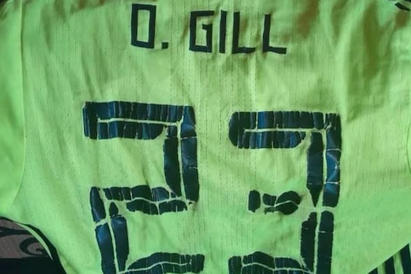La camiseta de Orlando Gill nunca salió de Sanlo