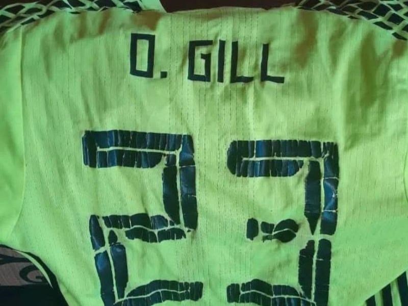 La camiseta de Orlando Gill nunca salió de Sanlo