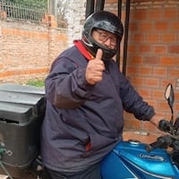 “Lo que me entra nomás”: el calvario de los gorditos para vestirse