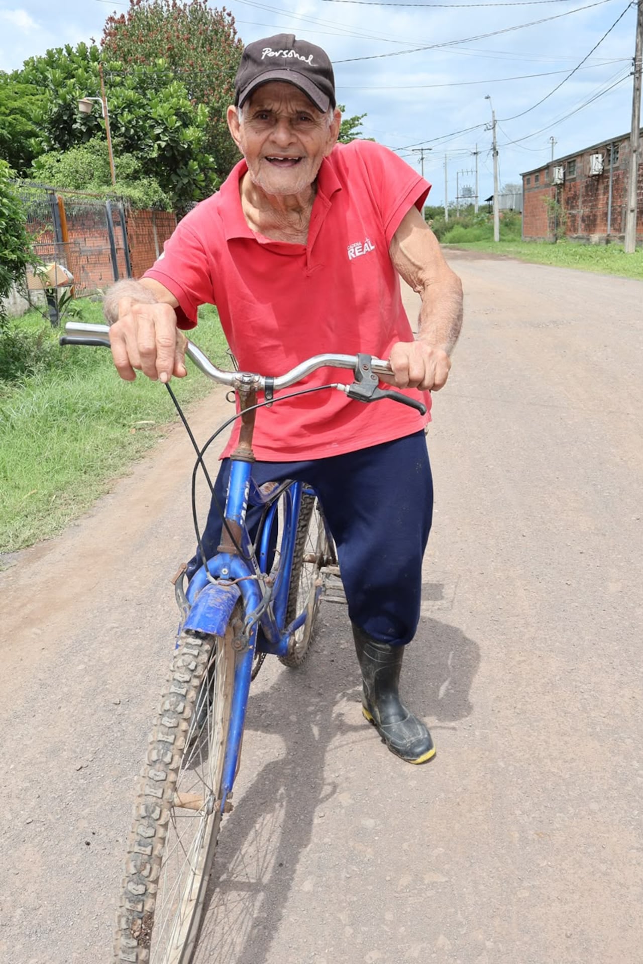 Juan Fernando Galeano sigue dándole con todo al pedal. (Foto: Gustavo Caballero)