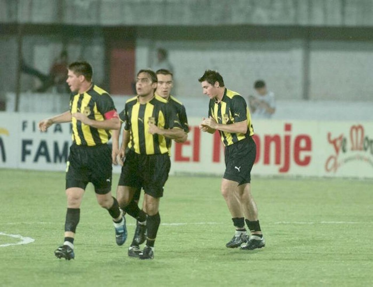 El exjugador en acción con la camiseta de Guaraní en el 2003.