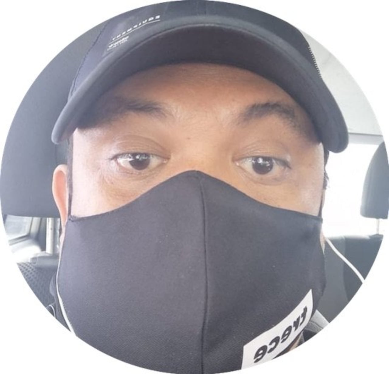 Andar con tapabocas es lo más simple para el cronista de talla baja, en la época actual.