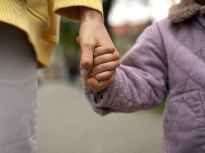 Piden detención con fines de extradición de padre de niña chilena-paraguaya