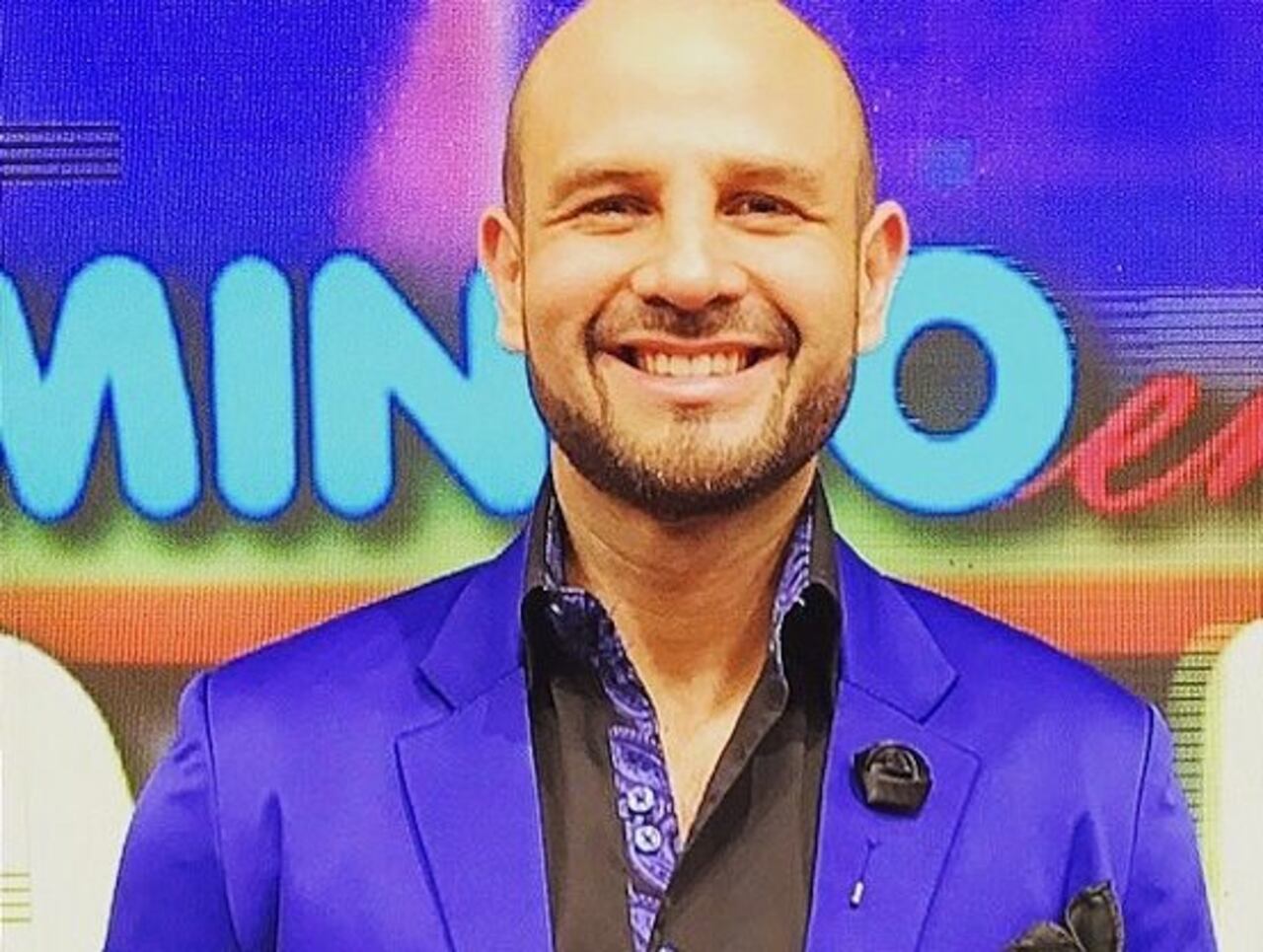 NERVIOSO. Carlos Allou salió nervioso a desmentir rumores de que mordía la almohada.
