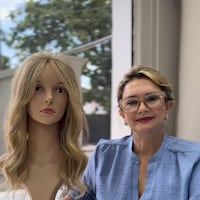 Sembradora de esperanzas convierte cabello en sonrisa