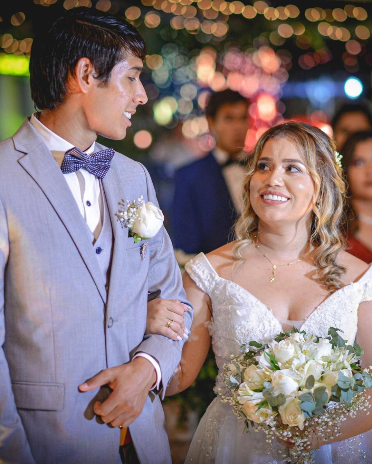 La pareja rumbeó al altar hace menos de una semana. (FOTO: @jaz_belen18)