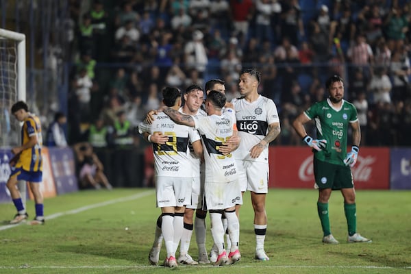 El Decano pasó, pero no a gusto