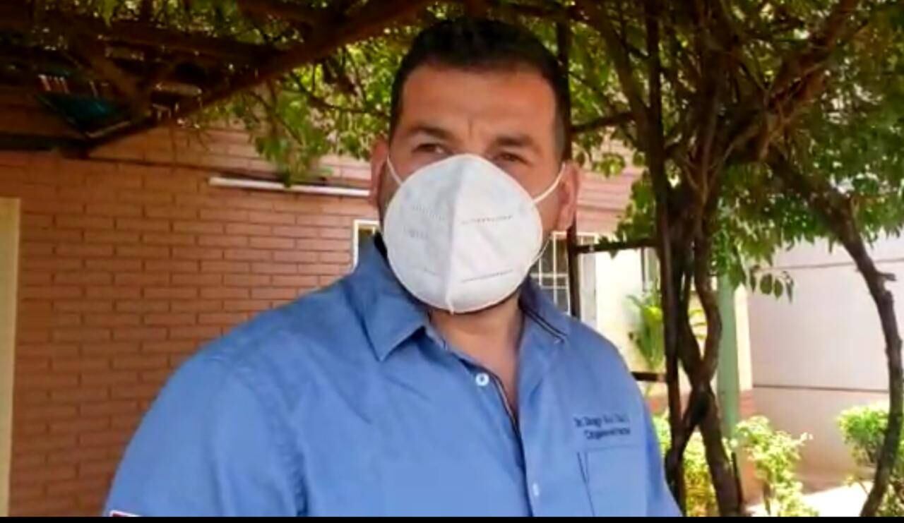 Dr. Diego Ruiz Diaz, quien atendió a la pequeña. Foto: Gustavo Galeano.