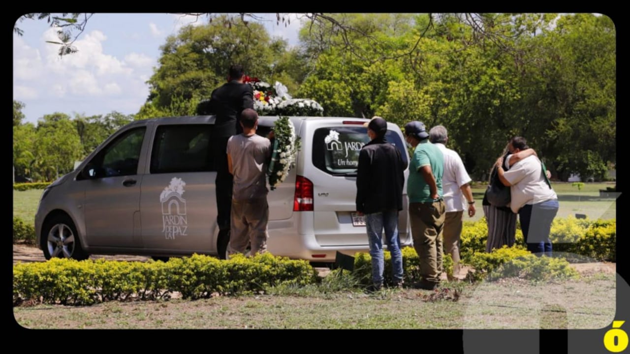 Familiares y amigos despidieron al periodista deportivo. (Cristhian Meza)
