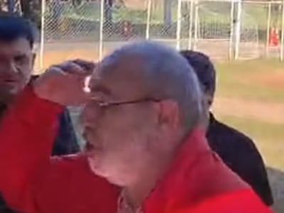 Capeto de Itaipú pasó papelón al llegar a la mesa de votación ¡olvidó su cédula!