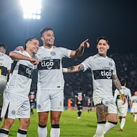 Olimpia le da vuelta a Vasco y acaricia los octavos de la Sudamericana