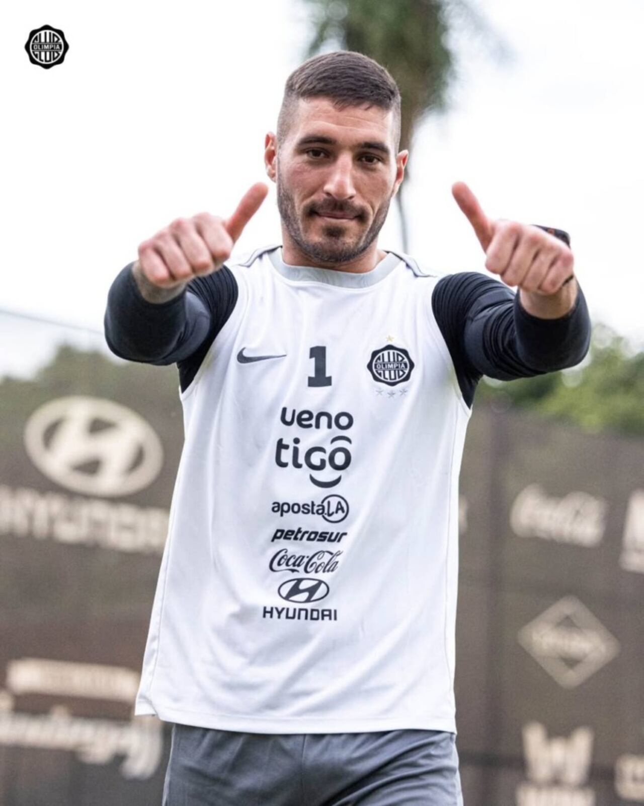 Olveira ya volvió a los trabajos con Olimpia.