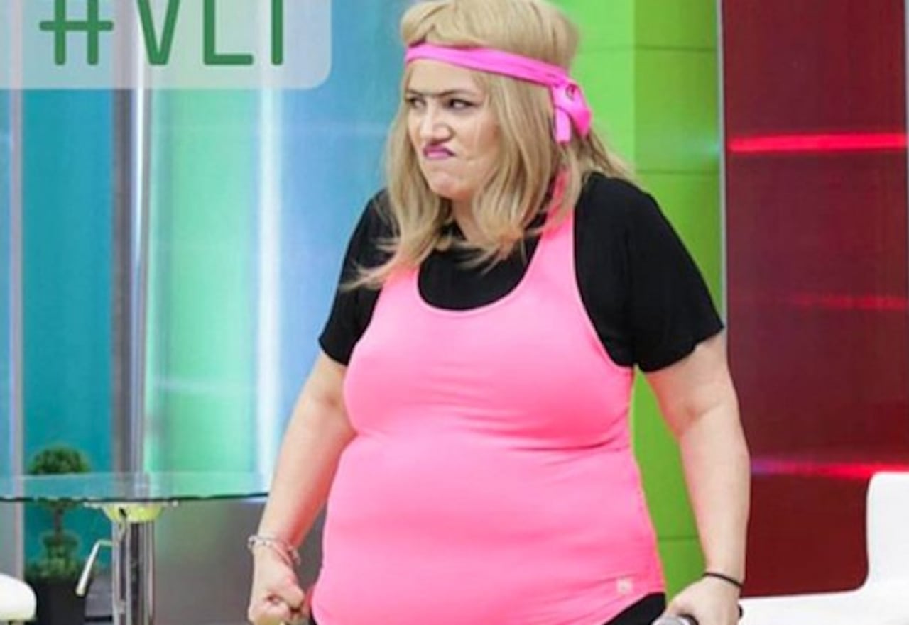 MODELO. Clara debe rellenar su molde que utiliza siempre para su personajes.