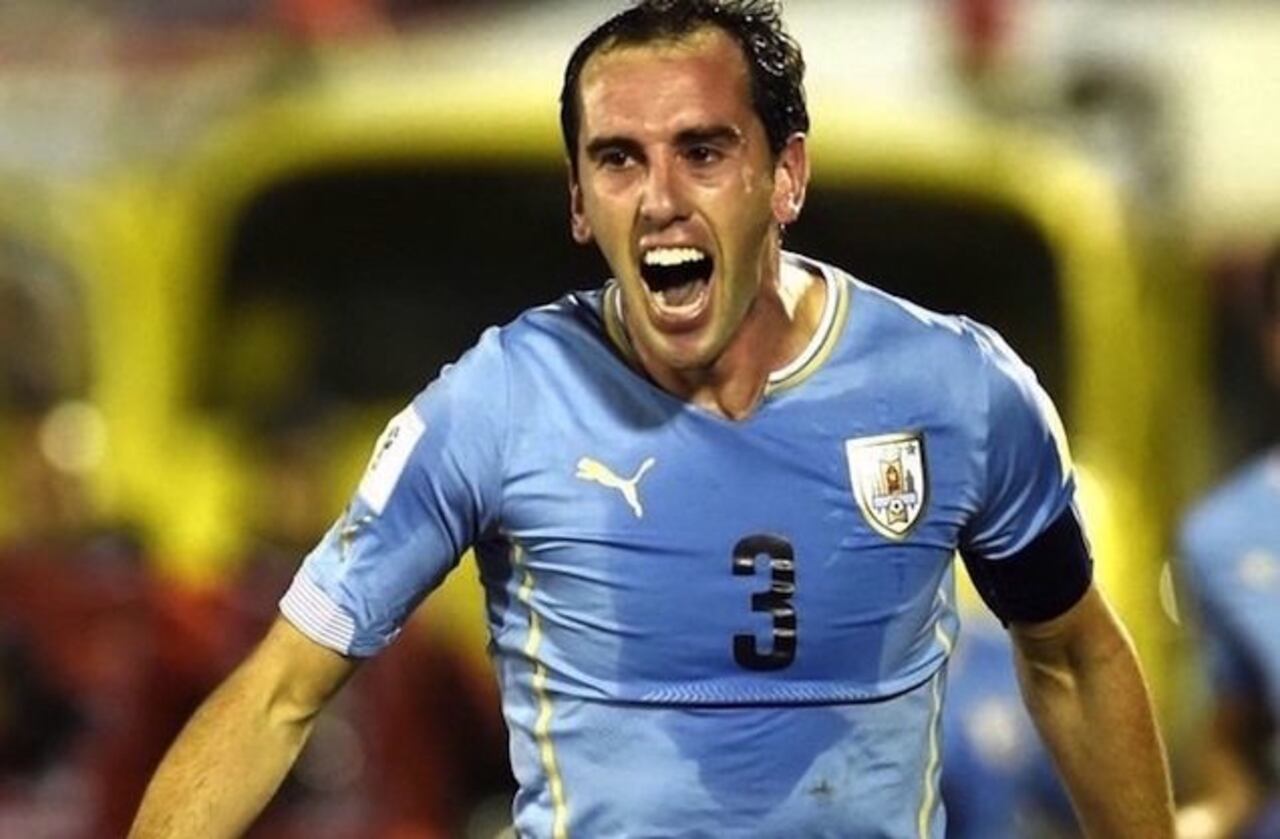 DURO. Diego Godín espera ponerle un “sujetate” al correcaminos francés.