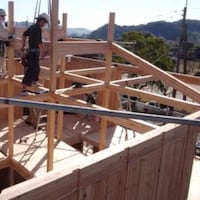 Japoneses darán cátedra de cómo hacer una casa de madera en un día