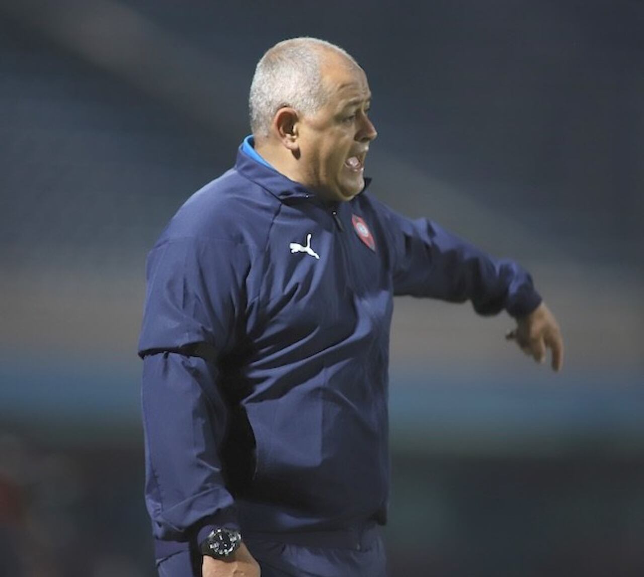 Arce destrozó al árbitro Carlos Paul Benítez.