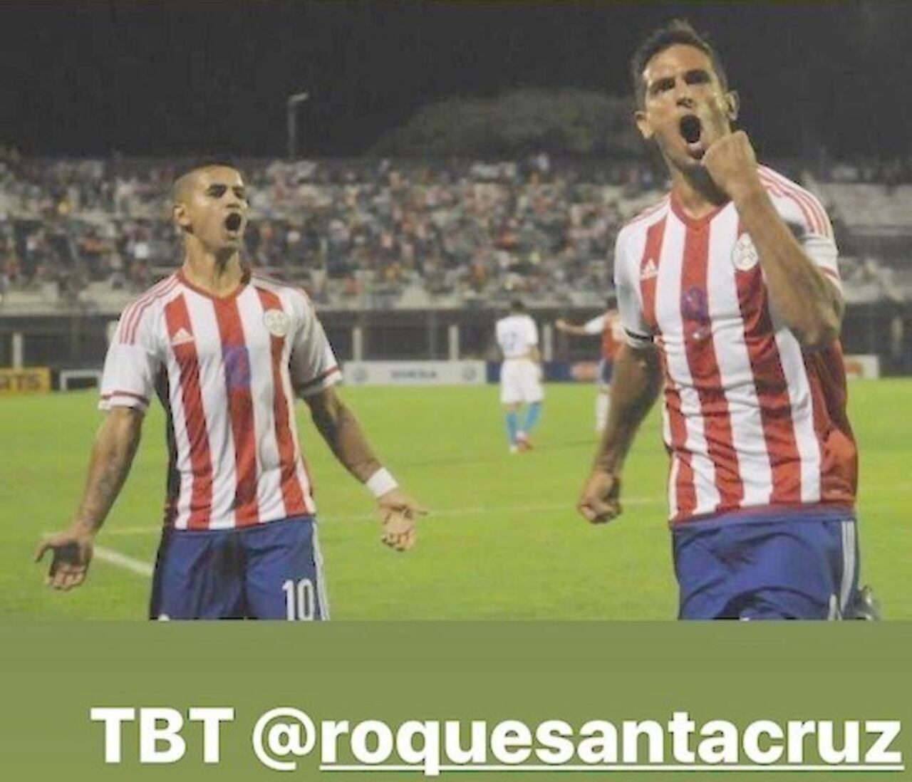 El “tbt” de Derlis, festejando con Roque Santa Cruz.