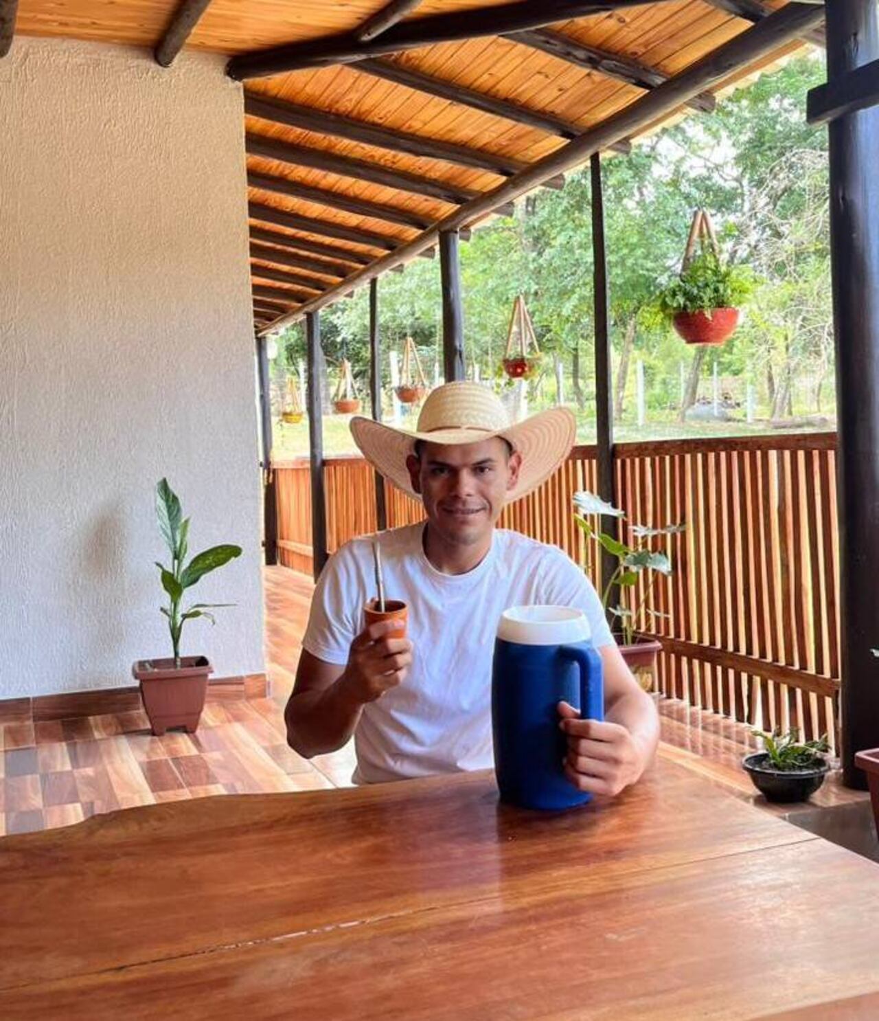 El chef Guido Penayo está en todas, de la cocina a construir sueños para que la gente disfrute de la naturaleza, desde su rancho.