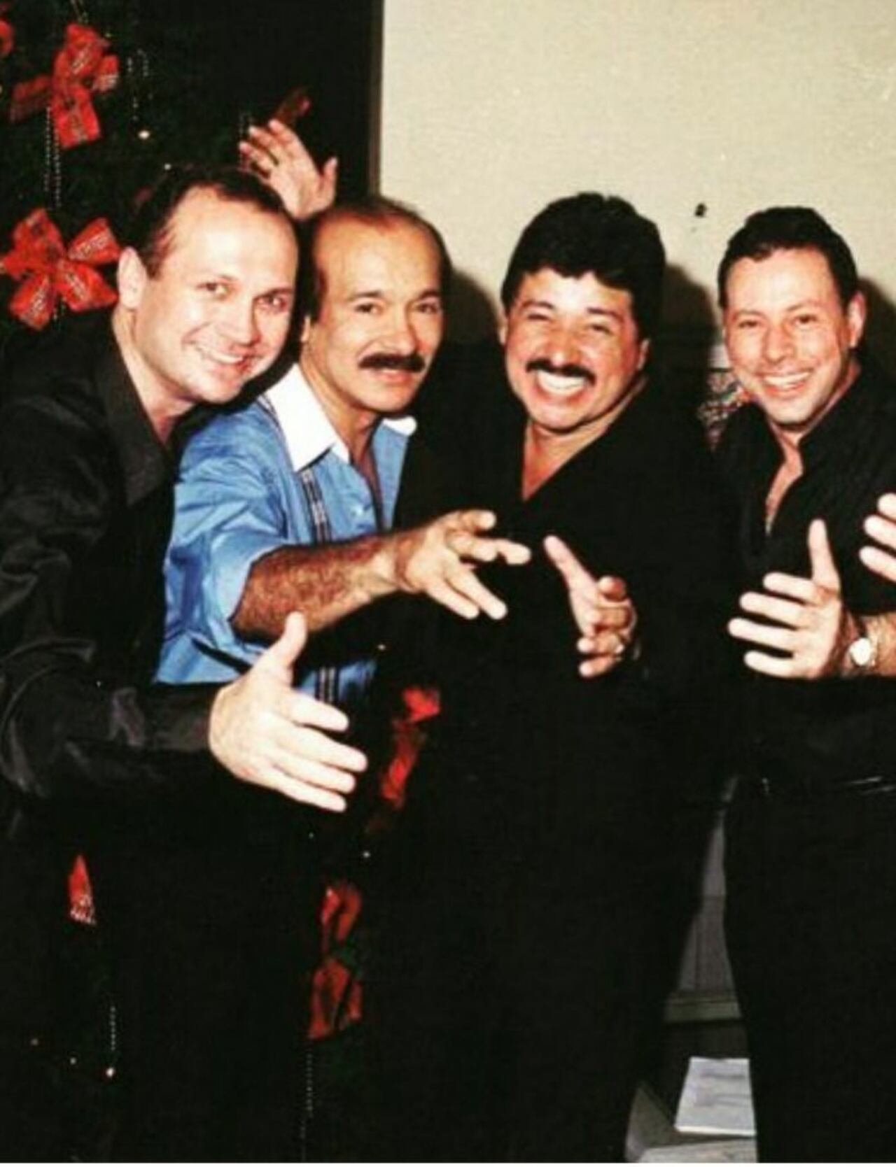 AMIGOS DE FARRAS. Aquí, Mario, Ricardo, Rubén y Bruno, en “El Gran Caimán”, años atrás.