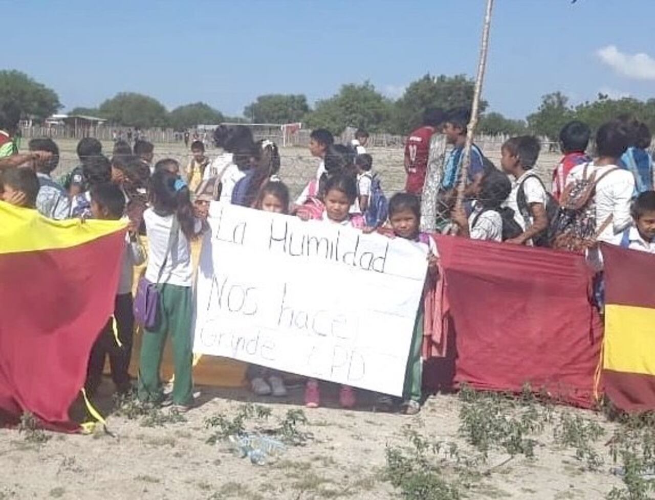 En Bahía Negra, la hinchada dejaba un lindo testimonio.