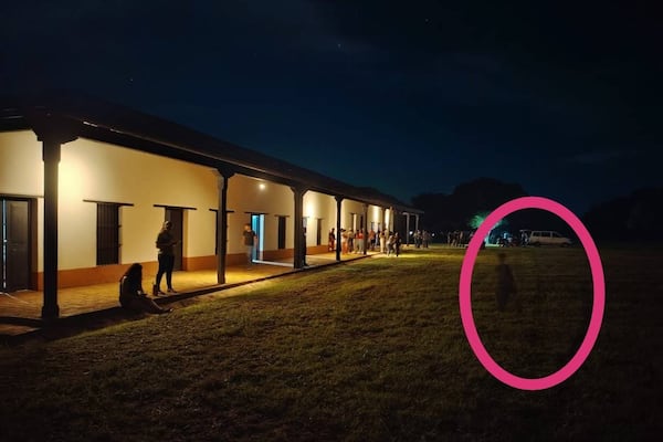 ¿Qué es eso?: “Algo” salió en una foto y causó miedo