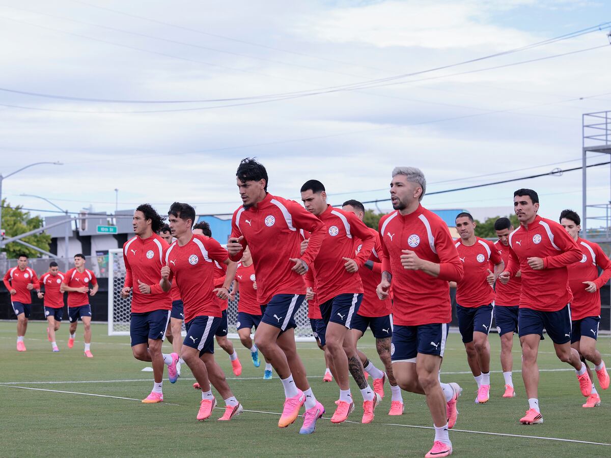 Paraguay ya planifica los dieciseisavos: Alfaro ajusta el plantel entre regresos y bajas
