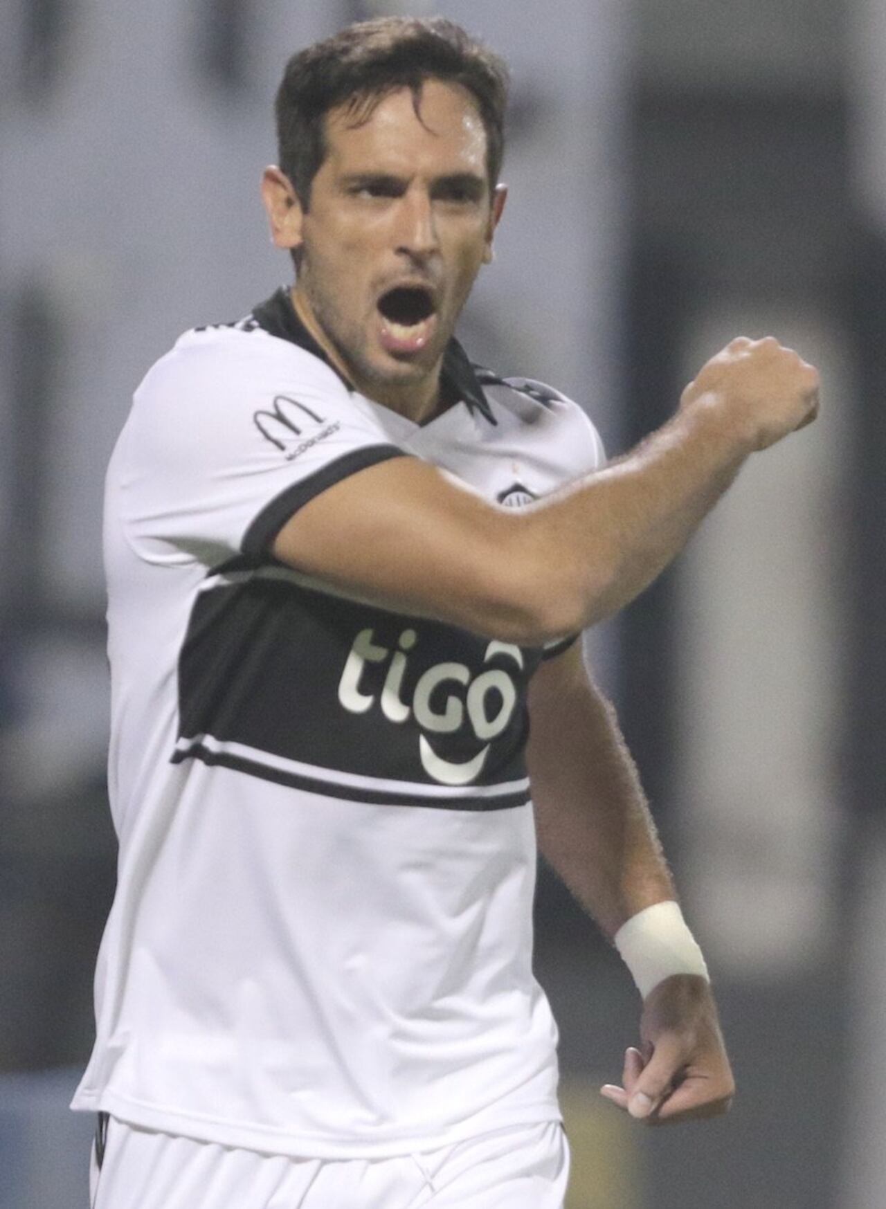 Roque Santa Cruz, delantero de Olimpia.