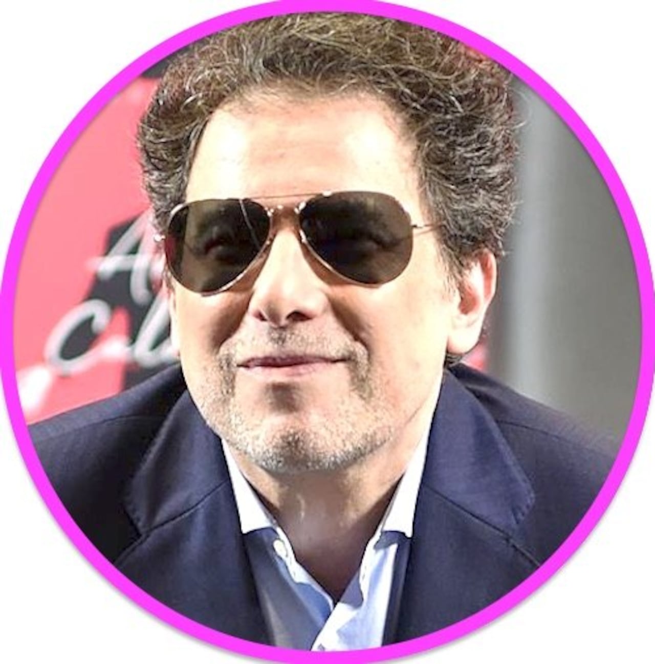 Andrés Calamaro dijo que quería homenajear a Paraguay con este videoclip.