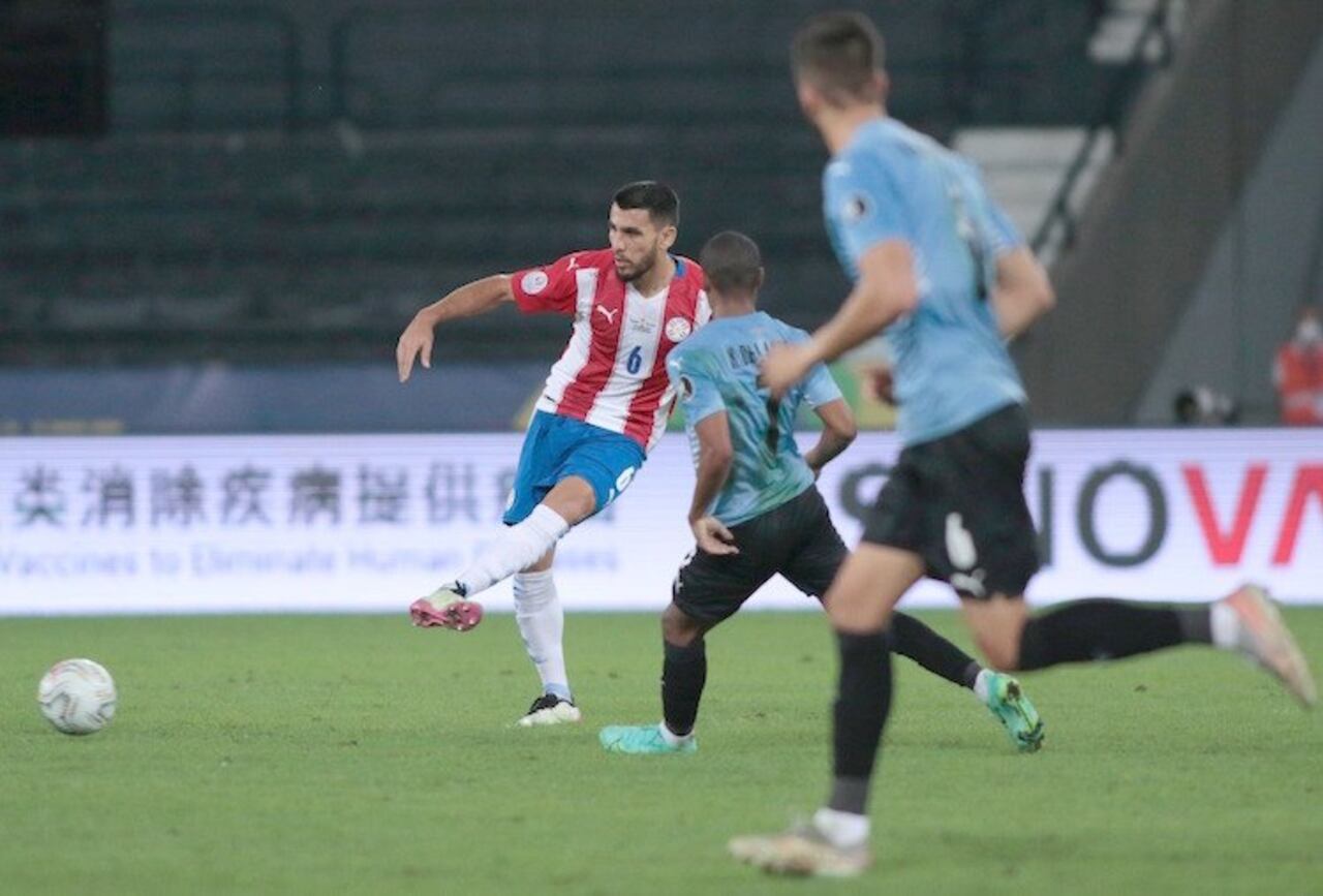 Júnior Alonso, defensor de Paraguay.