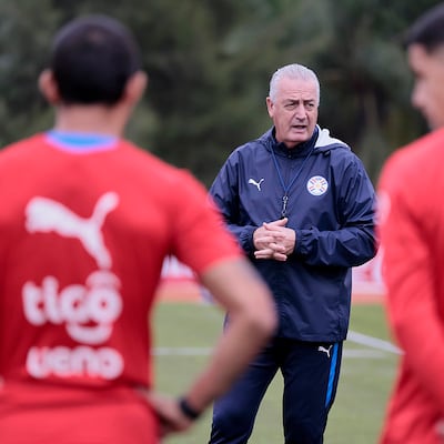 Gustavo Alfaro presentará oficialmente sus figuritas