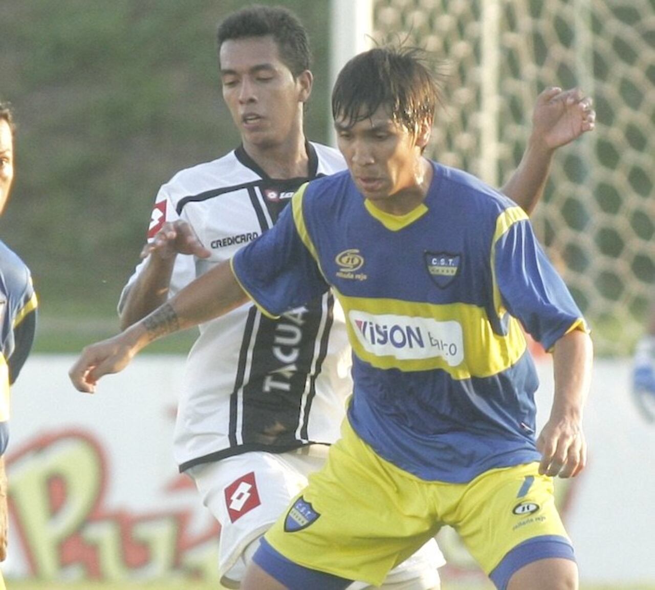 Carlos Mereles, “Maxi” Biancucchi y César Cáceres Cañete, durante el festejo del 2007.